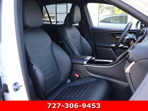 Used 2025 Mercedes-Benz GLC 300 4MATIC image 22