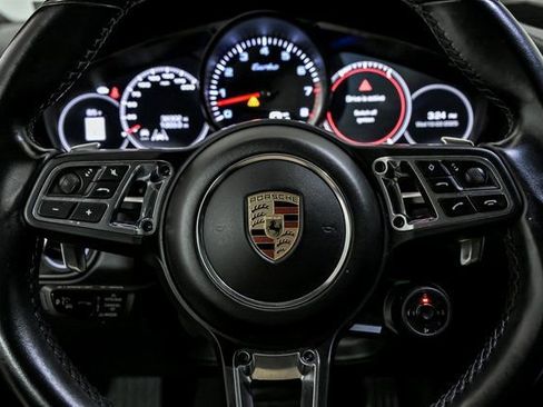 Used 2020 Porsche Cayenne Turbo image 18