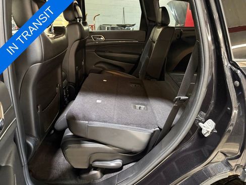Used 2015 Jeep Grand Cherokee Limited w/ Luxury Group II AWD/4WD image 24