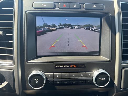 Used 2021 Ford Expedition XLT RWD image 22