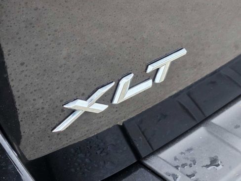 Used 2020 Ford Explorer XLT w/ Equipment Group 202A RWD image 11