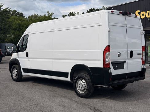 Used 2025 RAM ProMaster 2500 w/ Convenience Group FWD image 8
