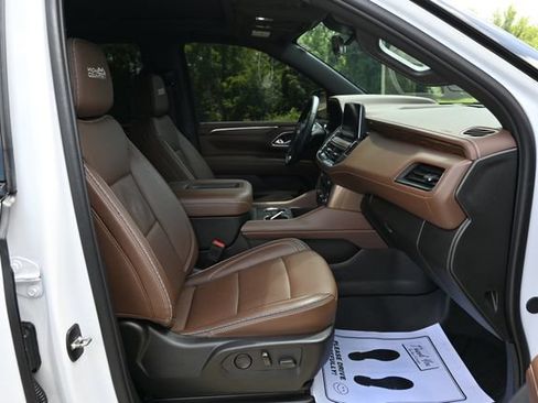 Used 2024 Chevrolet Tahoe High Country AWD/4WD image 19