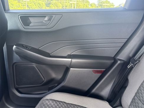 Used 2022 Ford Escape SE w/ Convenience Package image 28