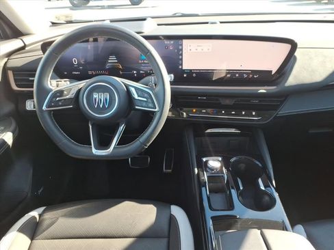 Used 2025 Buick Envision Sport Touring image 9