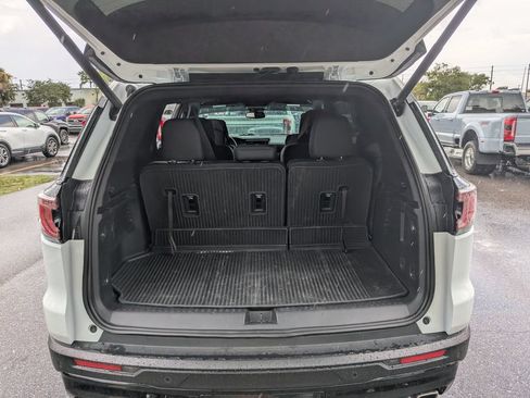 Used 2024 GMC Acadia AT4 AWD/4WD image 12