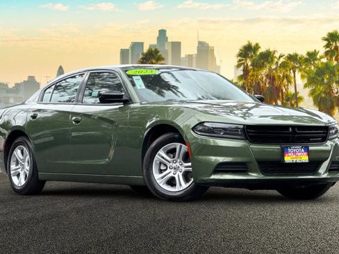Used 2023 Dodge Charger SXT RWD image 2
