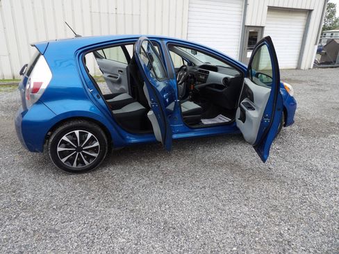 Used 2012 Toyota Prius C Two FWD image 8