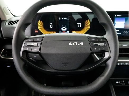 Certified 2025 Kia K4 LXS image 13