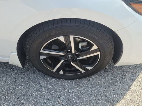 Certified 2024 Nissan Sentra SV FWD image 7