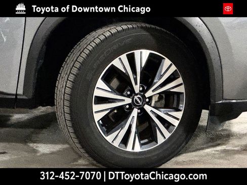 Used 2023 Nissan Rogue SV AWD/4WD image 2
