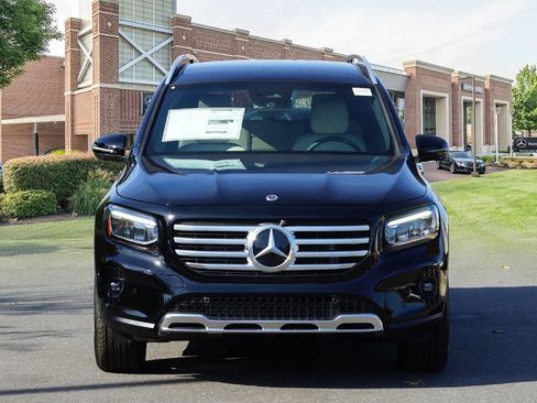 New 2026 Mercedes-Benz GLB 250 image 2