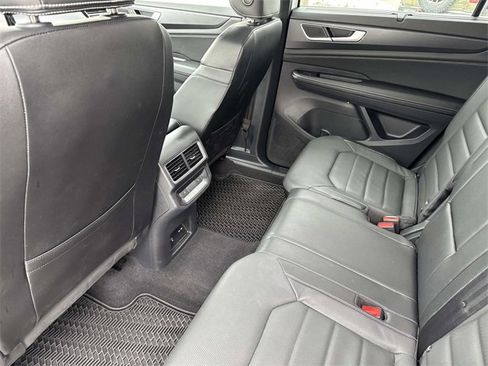 Used 2024 Volkswagen Atlas Cross Sport SEL R-Line image 14