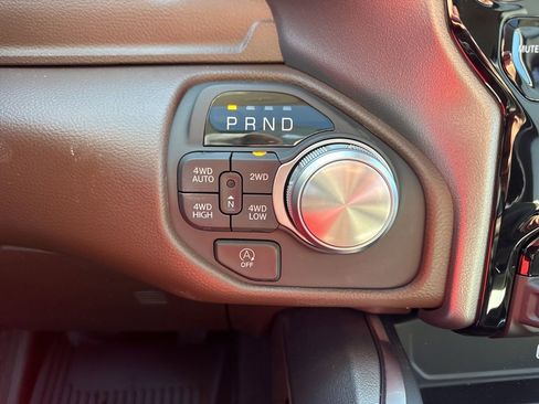 New 2026 RAM 1500 Laramie AWD/4WD image 19