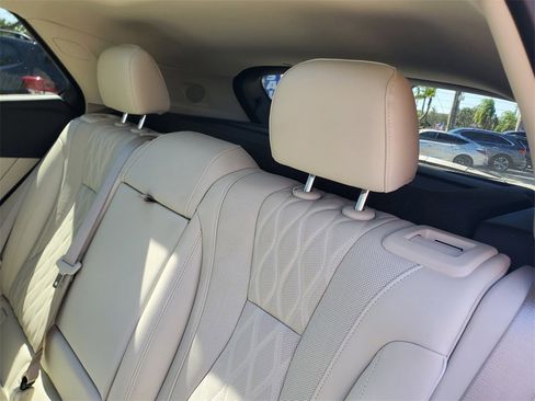 Used 2022 Buick Envision Avenir w/ Technology Package II image 13