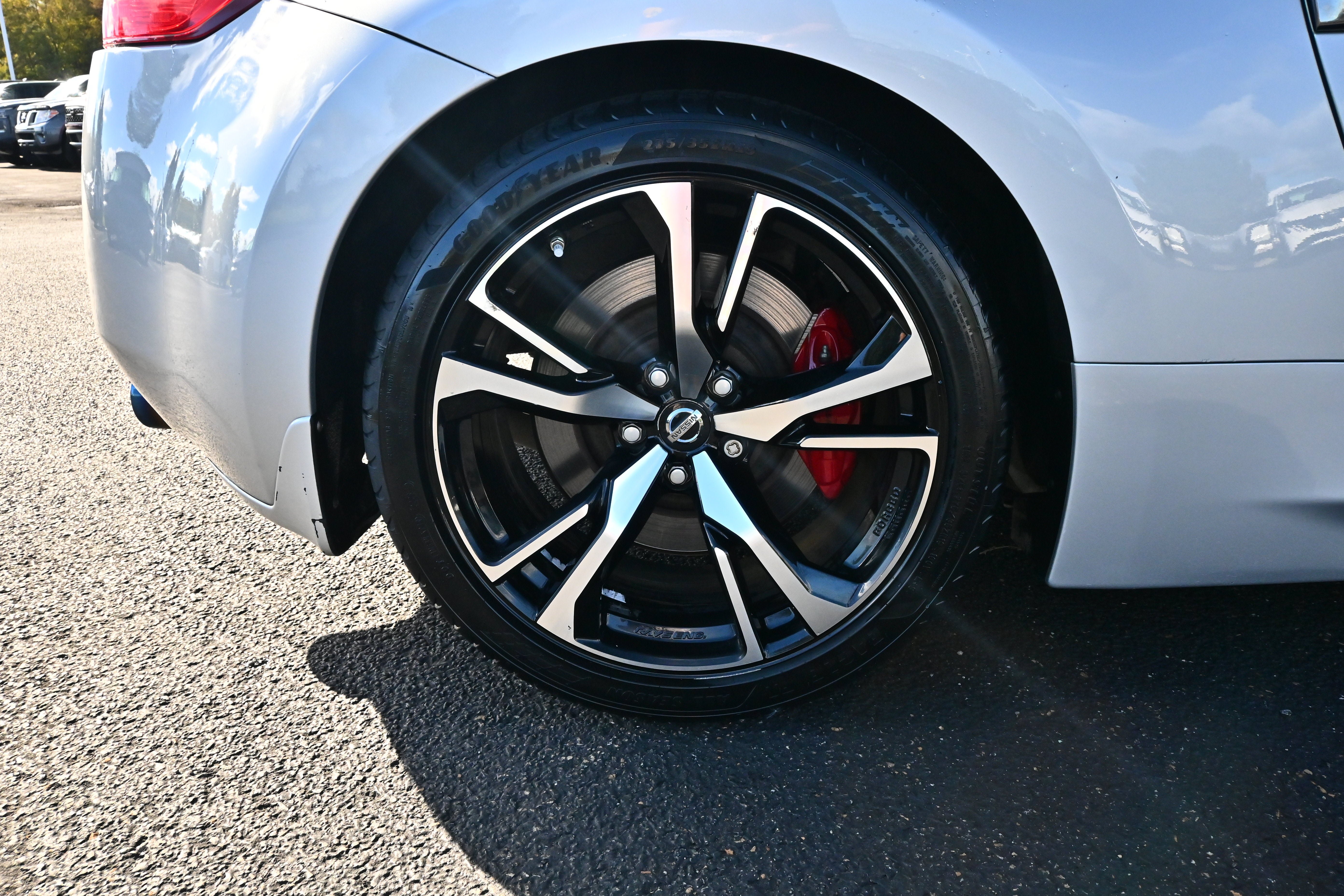 Used 2019 Nissan 370Z Coupe RWD image 9