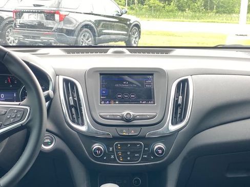 Used 2024 Chevrolet Equinox LT w/ LPO, Floor Liner Package FWD image 24