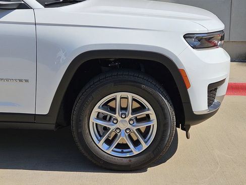 New 2026 Jeep Grand Cherokee L 2WD image 6