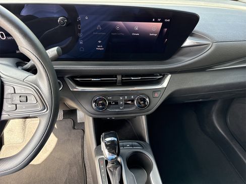 Used 2024 Buick Envista Preferred w/ Advanced Safety Package image 27