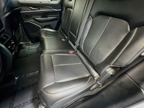 Used 2023 Jeep Grand Cherokee 4WD 4xe w/ Luxury Tech Group II image 12