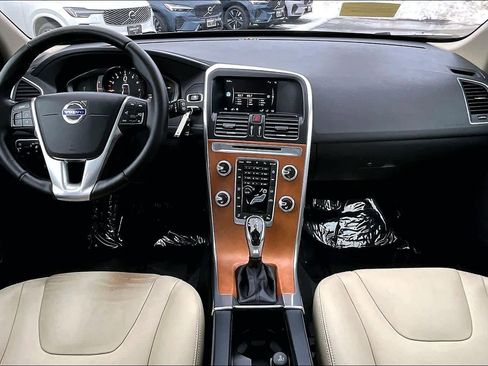 Used 2017 Volvo XC60 T5 Inscription w/ Preferred Option Package image 15