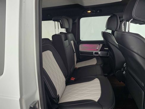 Used 2024 Mercedes-Benz G 550 image 12