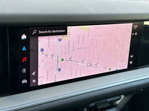 Certified 2025 Porsche Cayenne AWD/4WD image 21