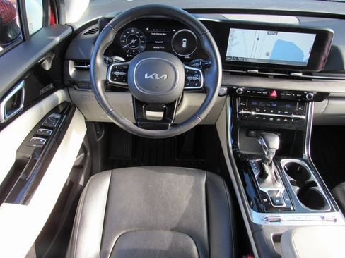 Used 2023 Kia Carnival SX image 15