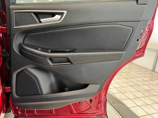 Used 2019 Ford Edge SEL w/ Equipment Group 201A AWD/4WD image 30