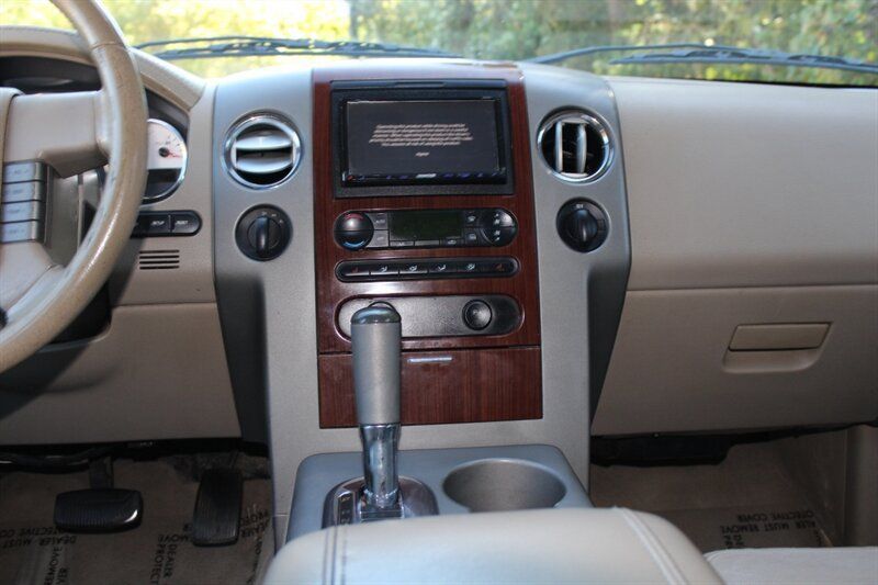 Used 2005 Ford F150 Lariat AWD/4WD image 14