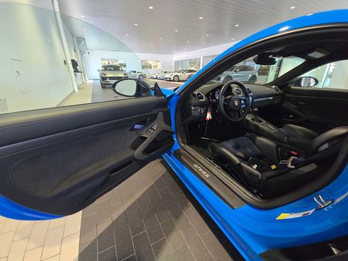 Used 2023 Porsche 718 Cayman GT4 RS RWD image 17