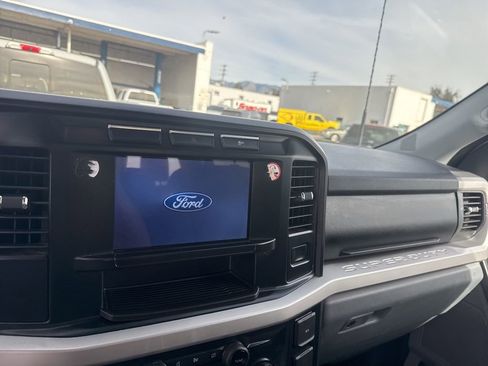 Used 2024 Ford F250 XLT image 14