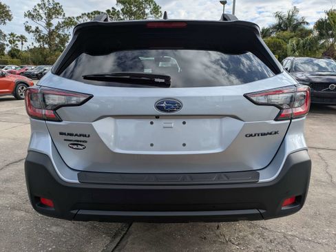 Certified 2025 Subaru Outback Onyx Edition w/ Popular Package #2 image 5