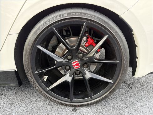 Used 2023 Honda Civic Type R image 18