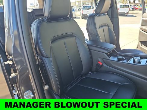 New 2026 Jeep Grand Cherokee Limited w/ Limited Altitude Package AWD/4WD image 10