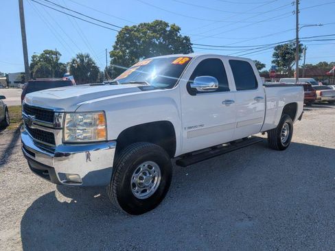Used 2008 Chevrolet Silverado 2500 LT w/ 2LT Convenience Package RWD image 3