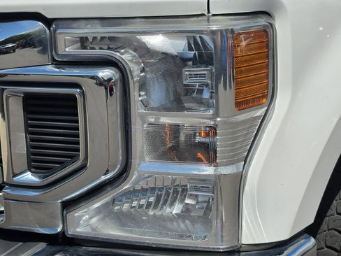 Used 2020 Ford F350 XLT AWD/4WD image 3