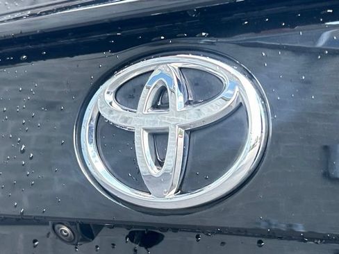 Used 2025 Toyota RAV4 XLE AWD/4WD image 16