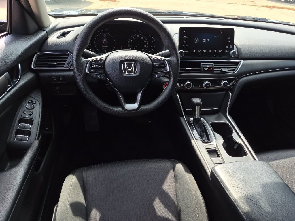 Used 2018 Honda Accord LX image 10