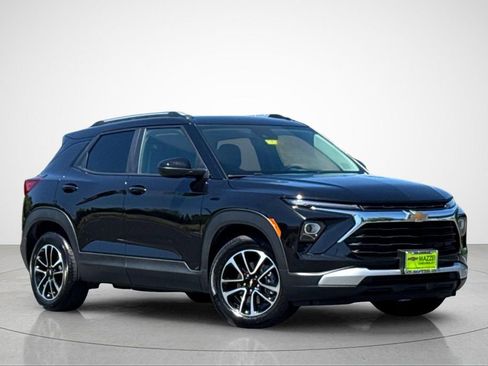 Used 2026 Chevrolet TrailBlazer LT w/ Driver Confidence Package FWD image 2