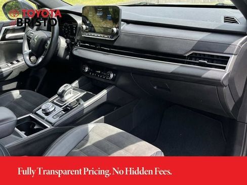 Used 2024 Mitsubishi Outlander SE Black Edition AWD/4WD image 25