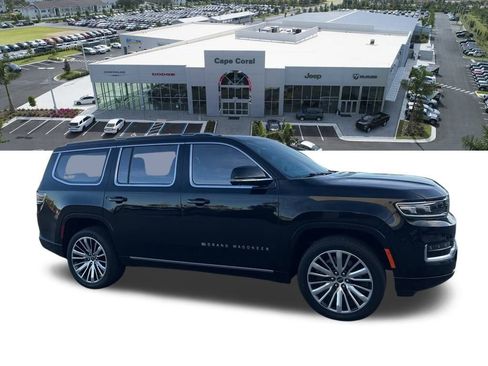 Used 2022 Jeep Grand Wagoneer Series III w/ Flexible Seating Group image 14