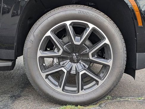 New 2026 Chevrolet Suburban RST w/ Comfort Package image 6