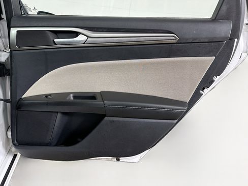 Used 2019 Ford Fusion S image 28