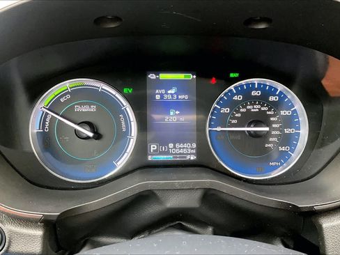 Used 2019 Subaru Crosstrek Hybrid w/ Moonroof Package w/Navigation AWD/4WD image 25
