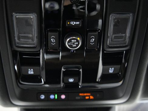 Used 2025 Cadillac Escalade Sport Platinum AWD/4WD image 52