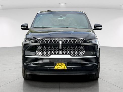 New 2026 Lincoln Navigator L Reserve AWD/4WD image 8