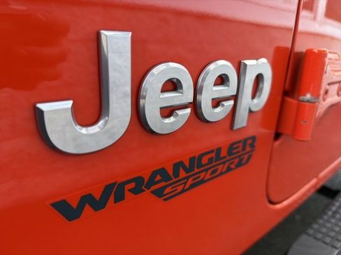 Used 2020 Jeep Wrangler Sport image 11
