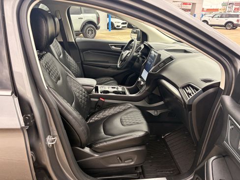 Used 2024 Ford Edge Titanium w/ Equipment Group 301A image 10