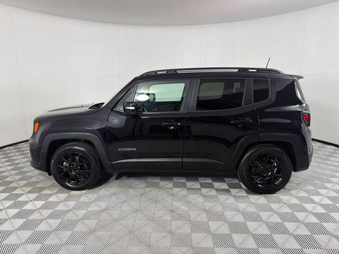 Used 2020 Jeep Renegade Altitude w/ UConnect 8.4 Nav Group FWD image 8